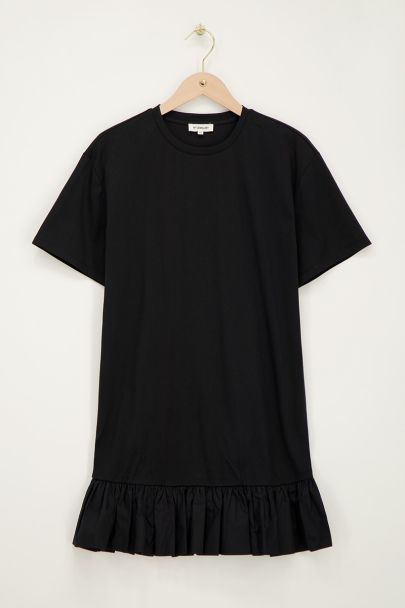 Zwarte T-shirt jurk met ruffles