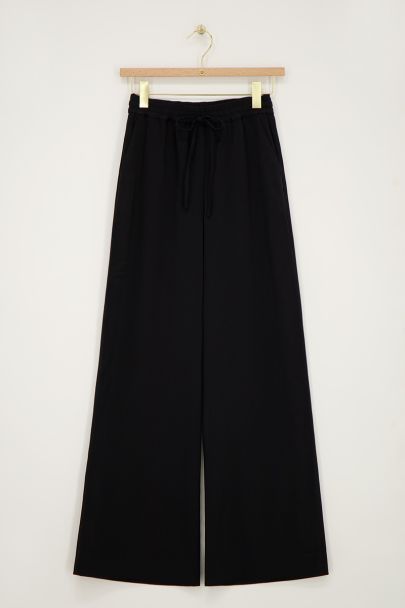 Pantalon large noir avec cordon