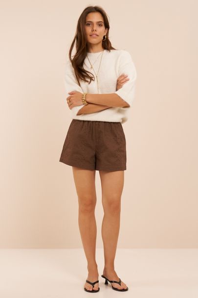 Bruin short met embroidery anglaise