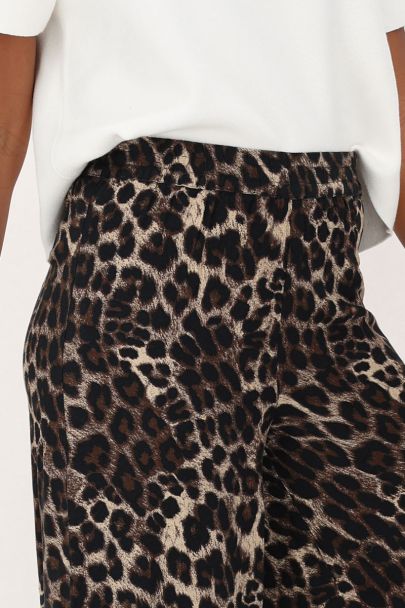 Bruine panterprint wide leg broek