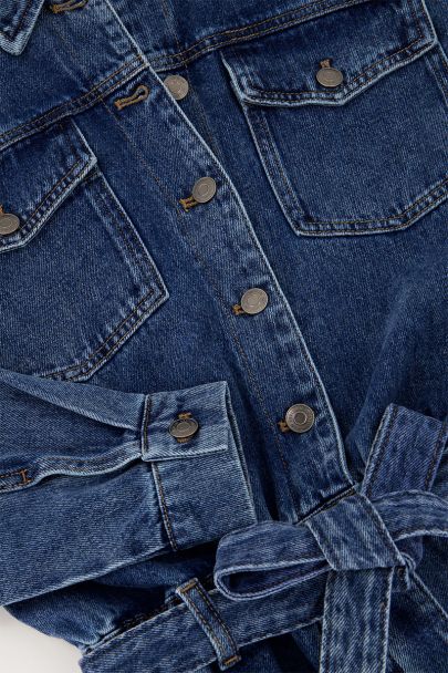 Donkerblauwe denim playsuit met ceintuur 