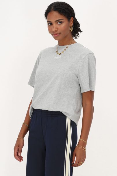 Grey T-shirt sports and patches