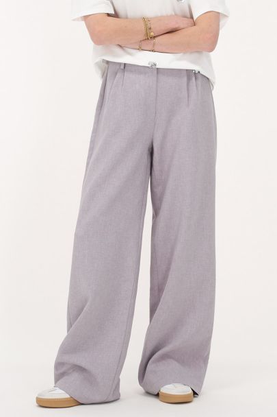 Pantalon lilas à plis