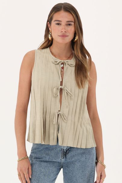 Light green top with pintuck & bows