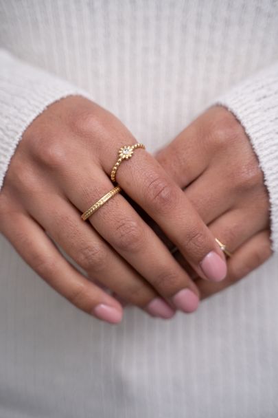 Minimalistische ring met bloem & steentje 