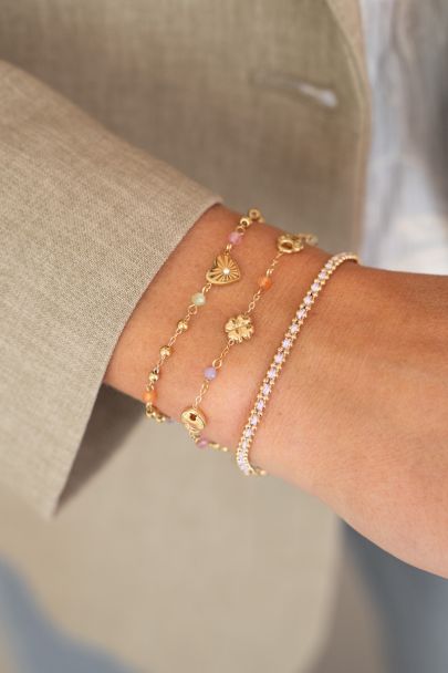 Bracelet avec petit cœur et perles fantaisie colorées