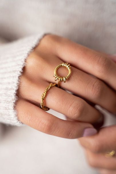 Anillo con círculo abierto