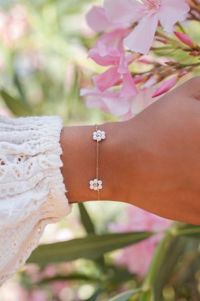 Bracelet avec fleurs et perles fantaisies