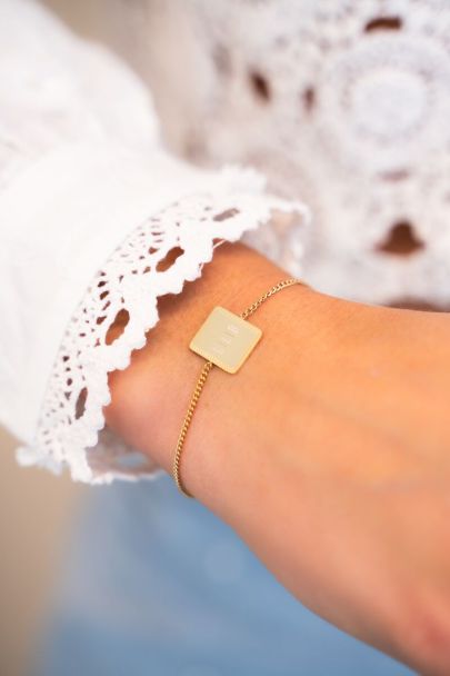 Engraved bracelet with square charm