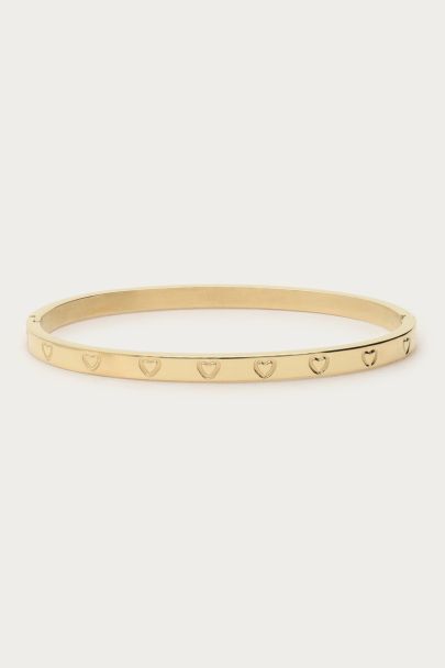 Bangle met gegraveerde hartjes