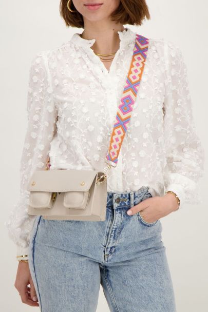 Beige bag strap met gekleurd patroon