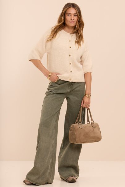 Beige vest met korte mouwen en hartjes knopen