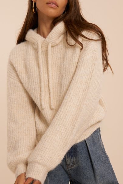Beigefarbener oversized Strickpullover mit Kapuze