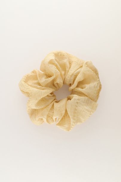 Beige scrunchie met structuur