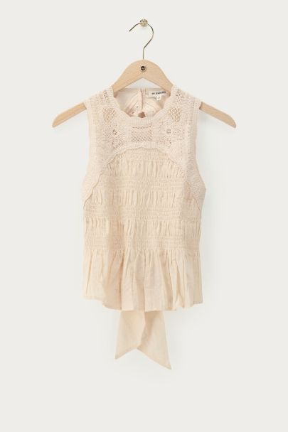 Beige mouwloze top met crochet en open rug