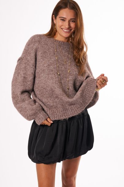 Jupe courte ballon noire satinée