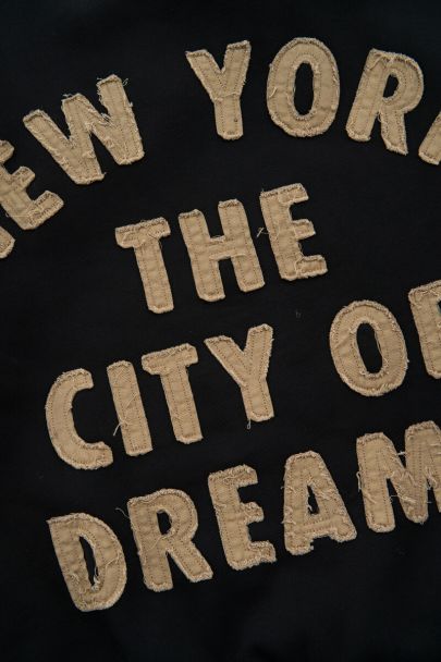 Zwarte sweater "City of dreams"