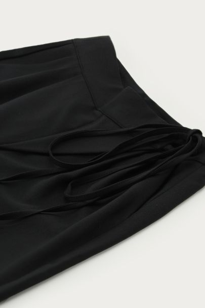 Zwarte broek met overlapping