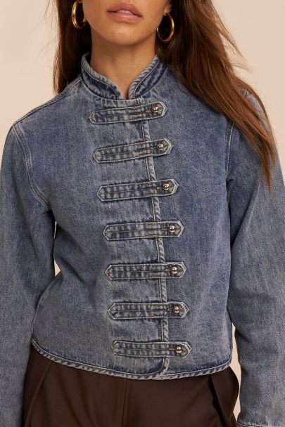 Blauwe denim top met lange mouwen en knopen