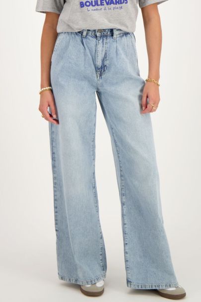 Blue denim wide leg jeans with pleats