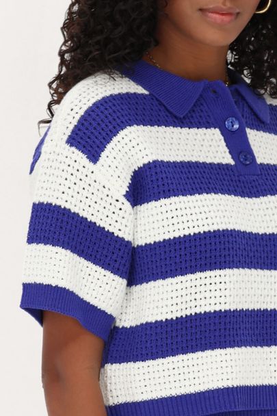 Blauw gebreide polo met strepen