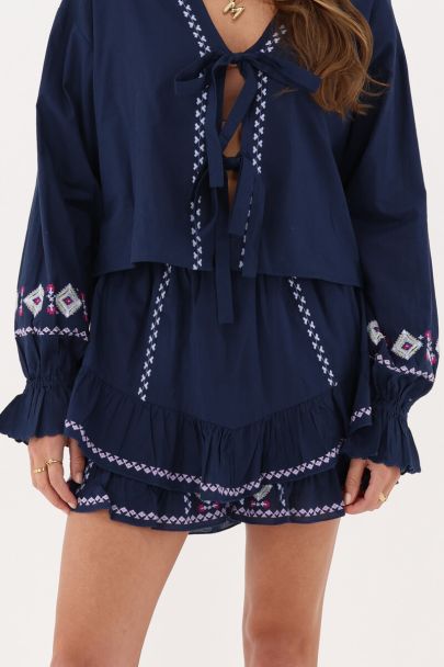 Blauwe skort met embroidery details