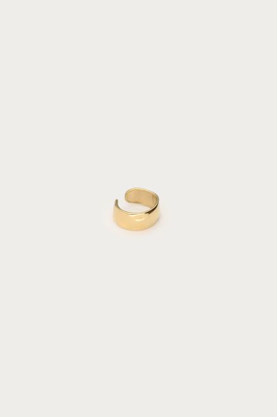 Bold ear cuff