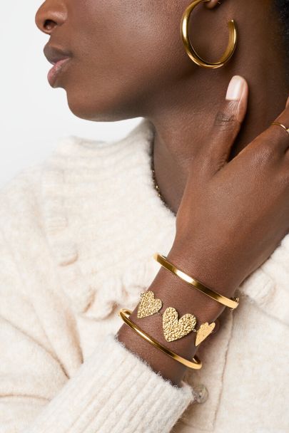Armband met hartjes "hammered"