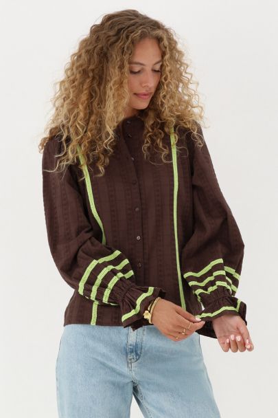Bruine embroidery blouse met tapes