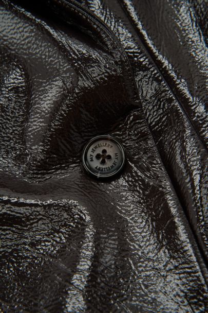 Braunes Lack-Blazerkleid