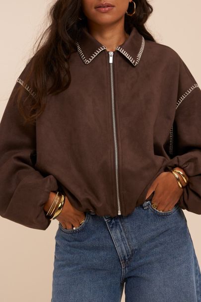Braune Jacke in Wildleder-Optik mit Kontrastnähten