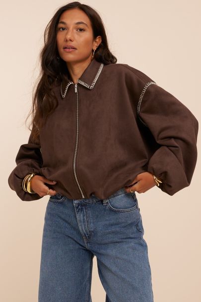 Braune Jacke in Wildleder-Optik mit Kontrastnähten