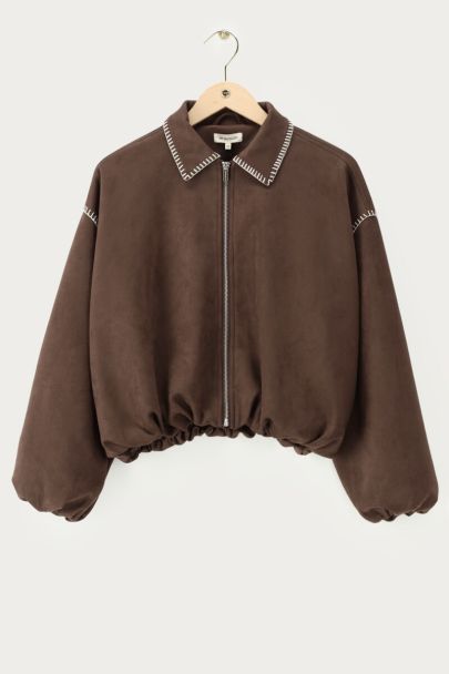 Bruin jacket met contrasterende stiksels in suède look