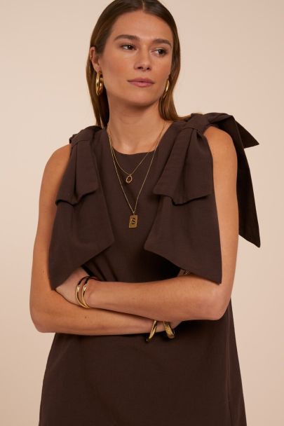 Bruine korte jurk met strik details