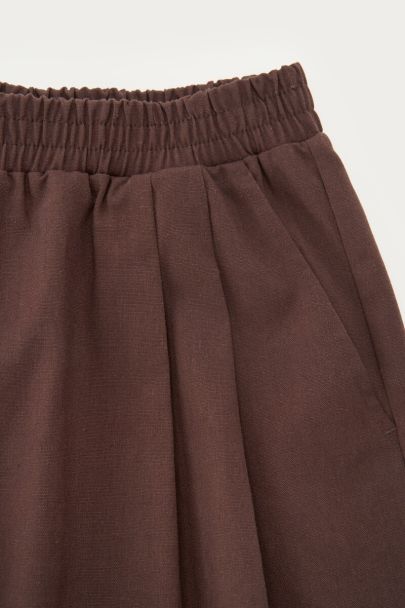 Bruin short in linnen look met elastische band