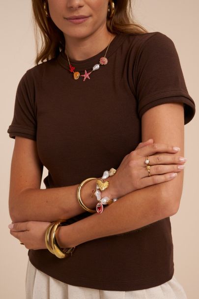 T-shirt marron &agrave; manches courtes ajust&eacute;es