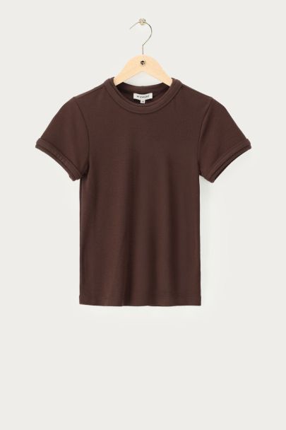 Braunes T-Shirt mit Flügelärmeln