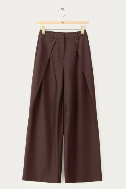 Pantalon marron à plis