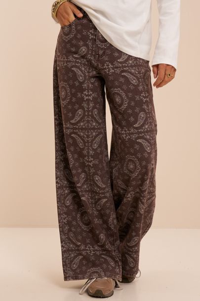 Bruine wide leg jeans met paisley print