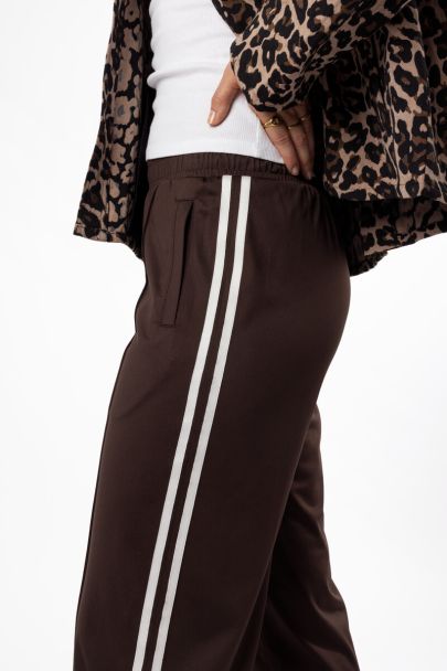 Bruine wijde jogger broek met strepen