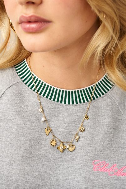 Collier &agrave; charms soleil et c&oelig;urs