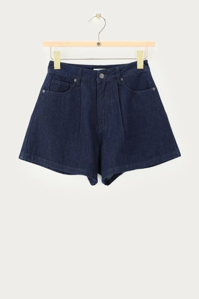 Dark blue denim shorts with pleats