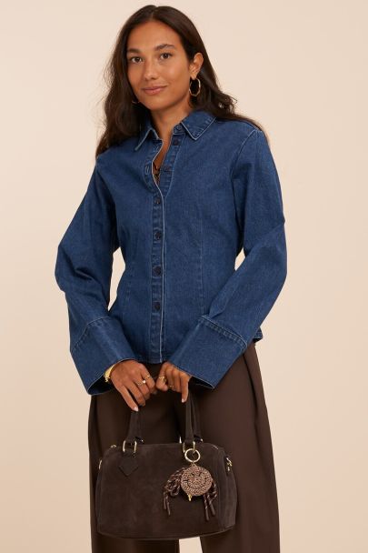 Donkerblauw aansluitende denim blouse