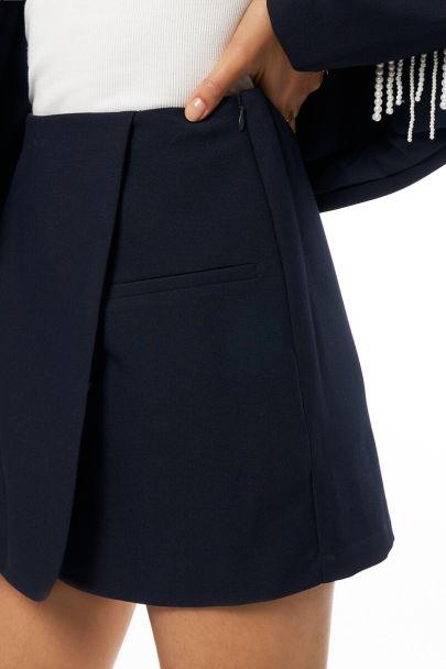 Dunkelblauer Hosenrock mit Überlappung