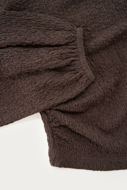 Donkerbruine one-shoulder crêpe top