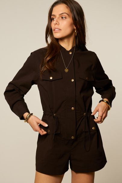 Donkerbruine playsuit met goudkleurige knopen