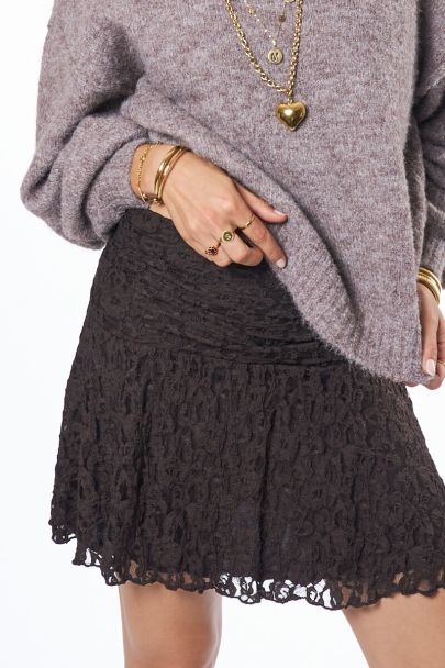 Jupe courte marron foncé en dentelle 