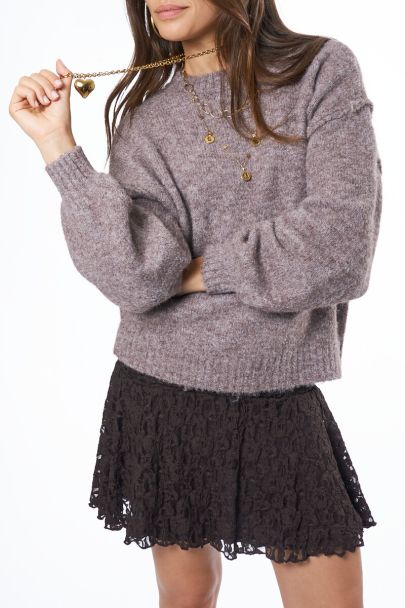 Jupe courte marron foncé en dentelle 