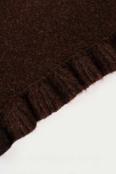 Dark brown triangle scarf with ruffles