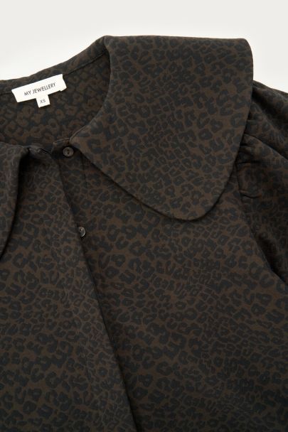 Donkergroene panterprint top met kraag
